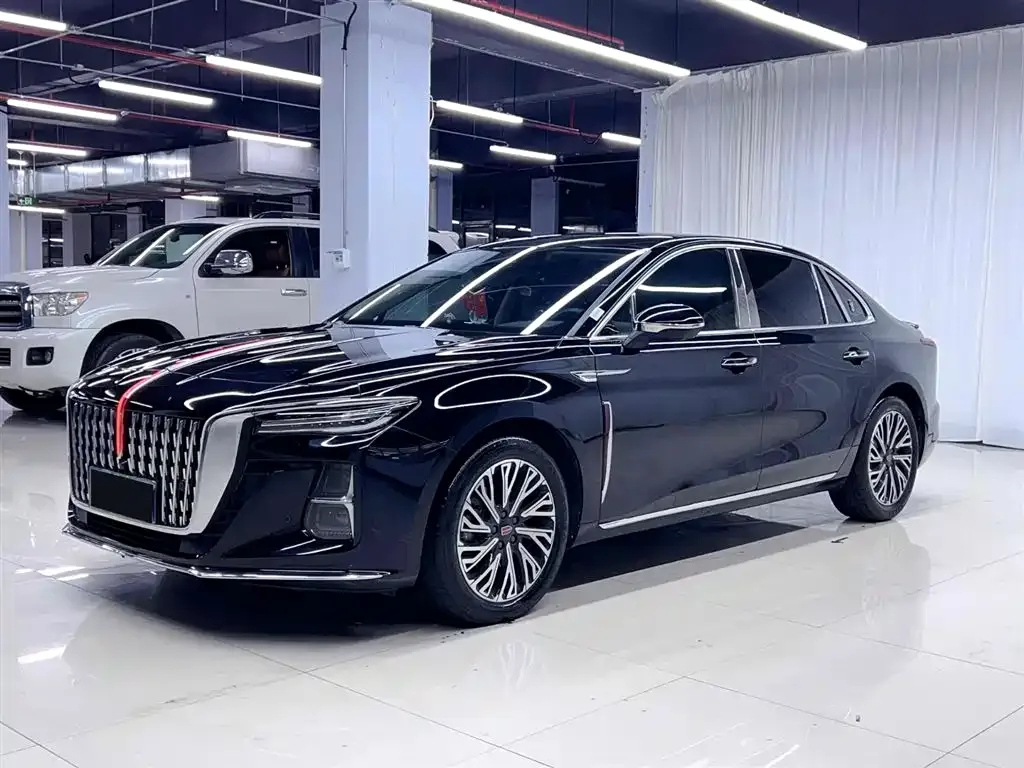 Hongqi H5 — фото 1