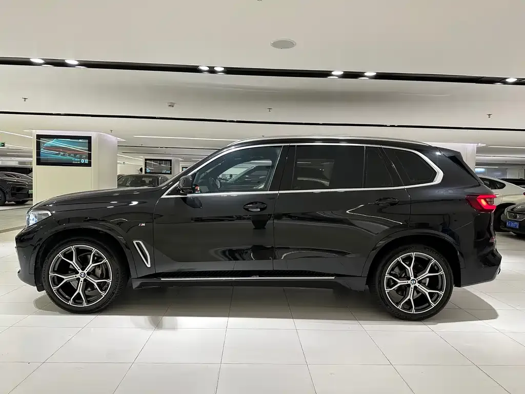 BMW X5 — фото 2