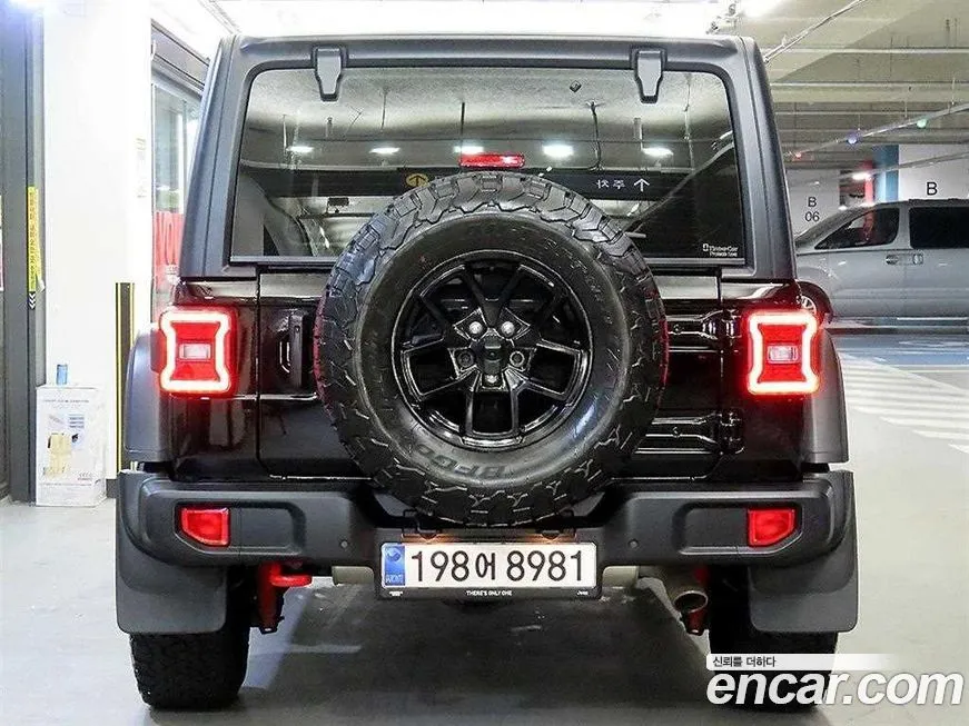 Jeep Wrangler — фото 6