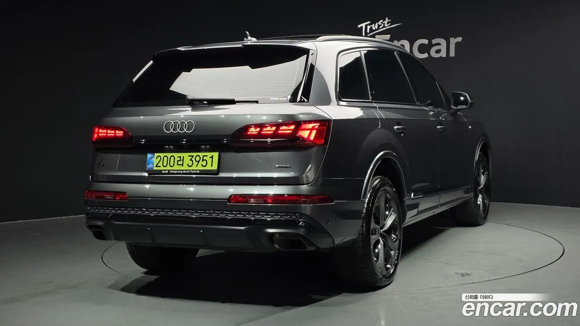 Audi Q7 — фото 2