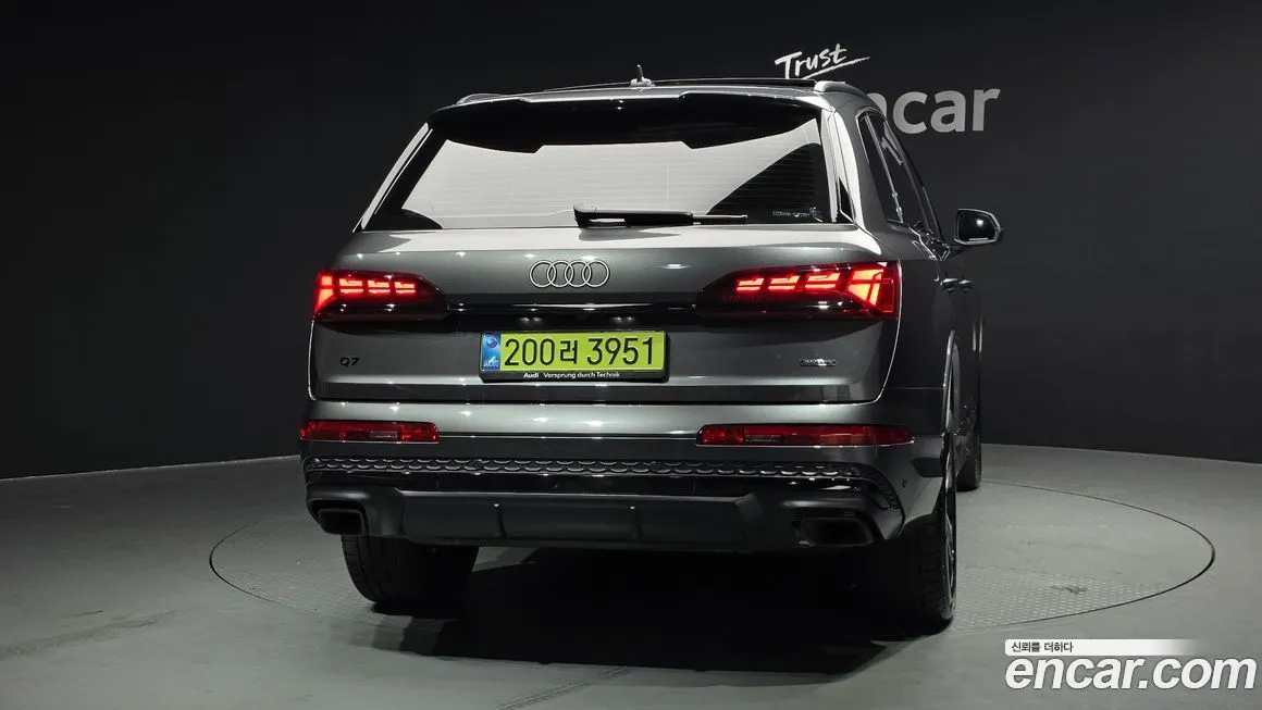Audi Q7 — фото 3