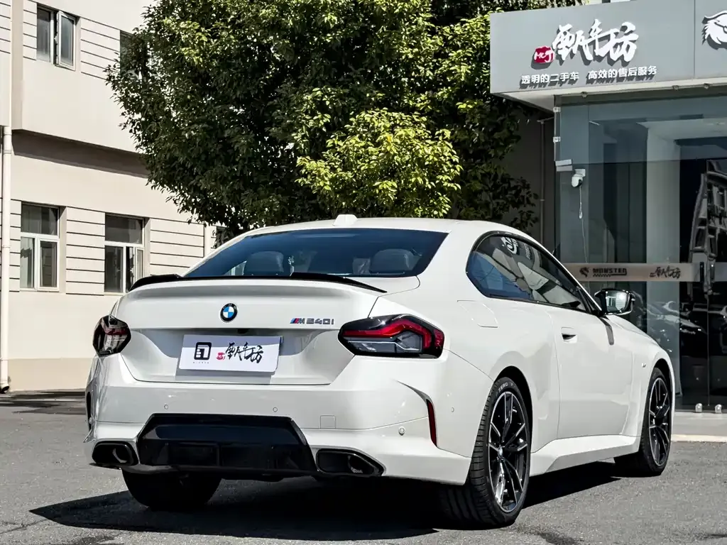 BMW M240i — фото 5