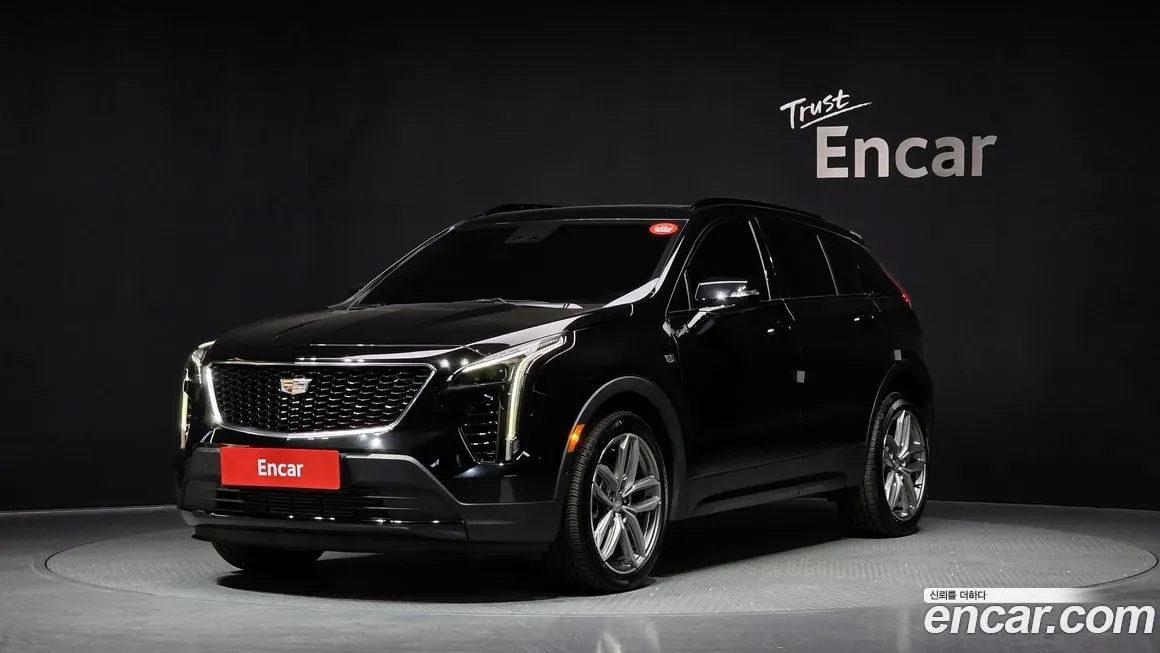 Cadillac XT4 — фото 1
