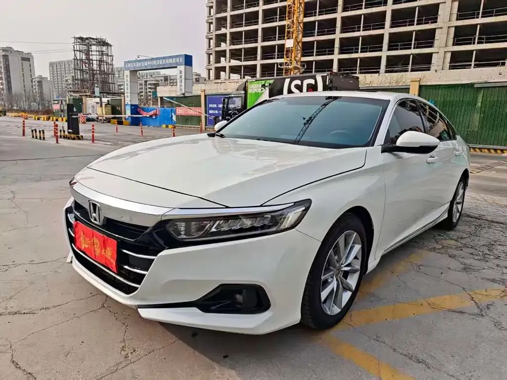 Honda Accord — фото 1