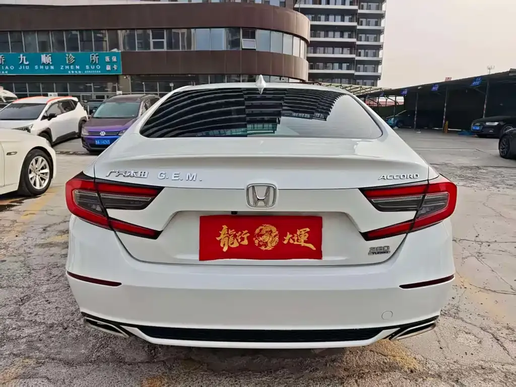Honda Accord — фото 5