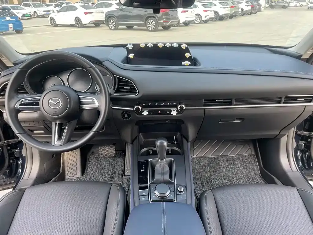 Mazda CX-30 — фото 2