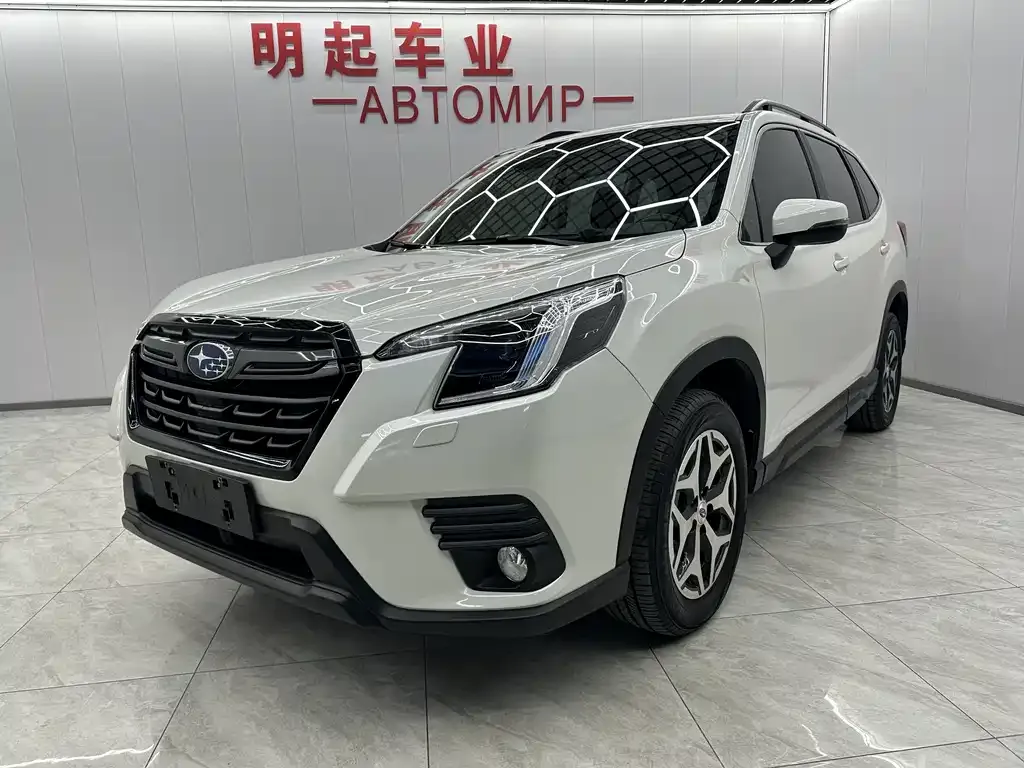 Subaru Forester — фото 1