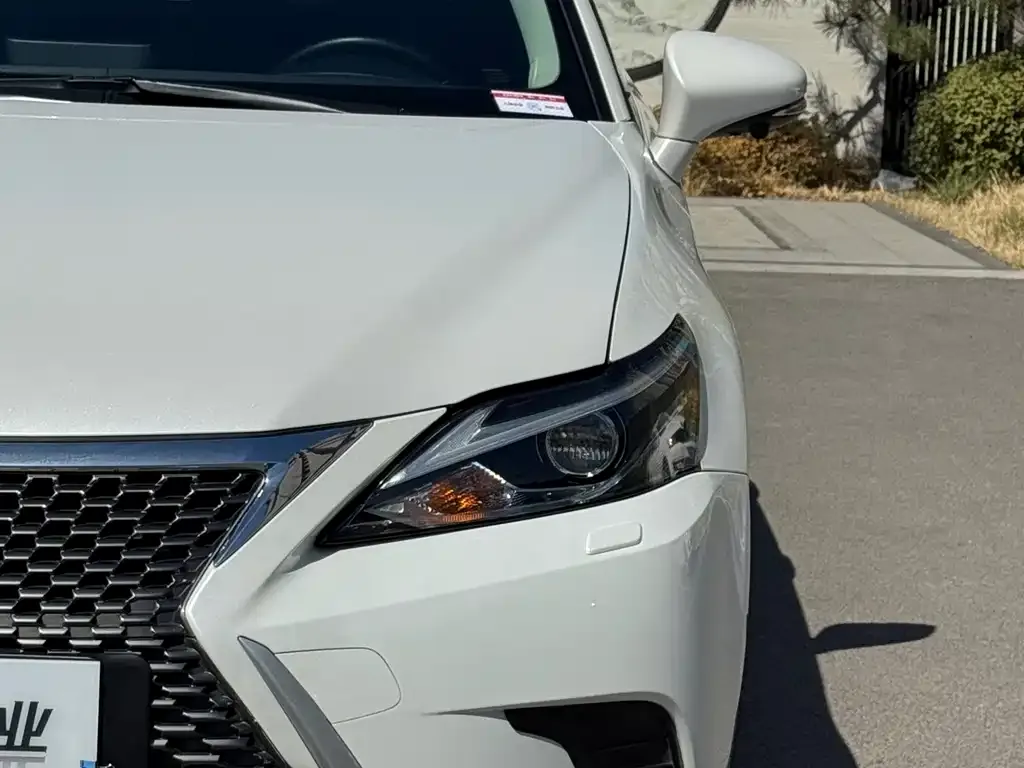 Lexus CT — фото 9