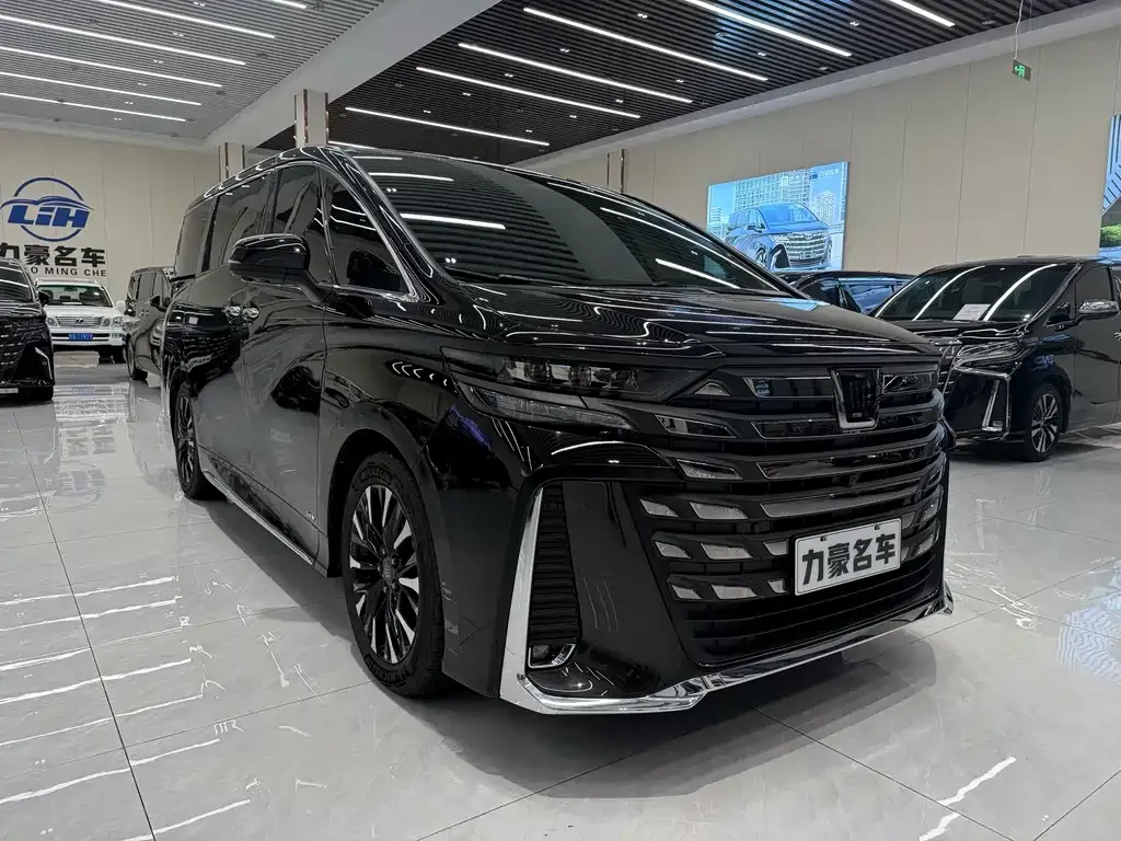 Toyota Vellfire — фото 10