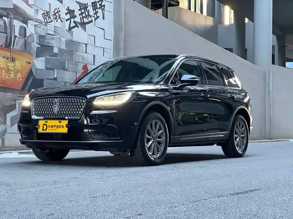 Lincoln Corsair — фото 1