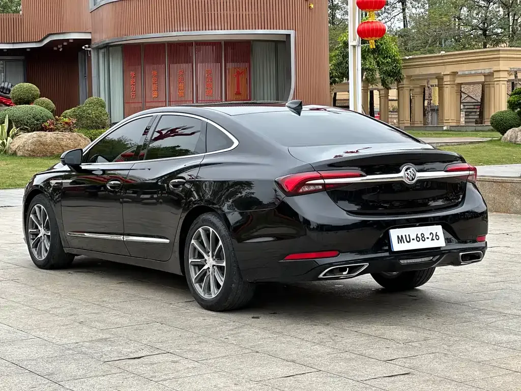 Buick LaCrosse — фото 10