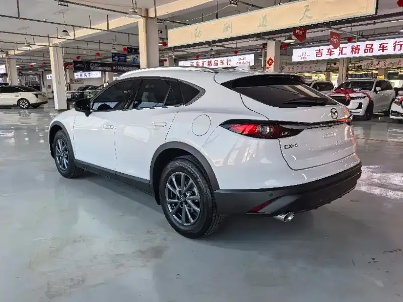 Mazda CX-4 — фото 10