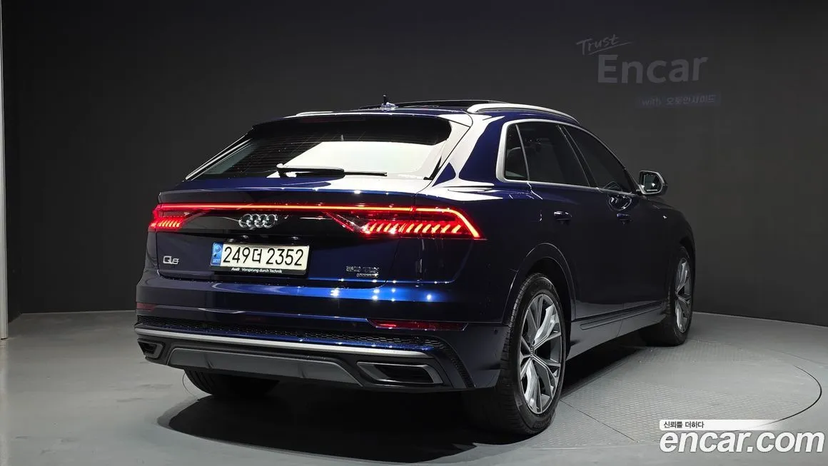 Audi Q8 — фото 5