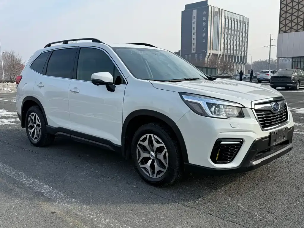 Subaru Forester — фото 6