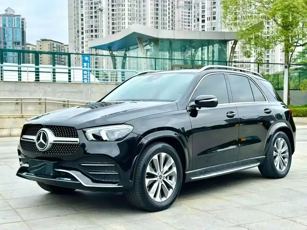Mercedes-Benz GLE — фото 1