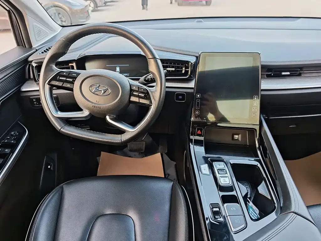 Hyundai Custo — фото 2