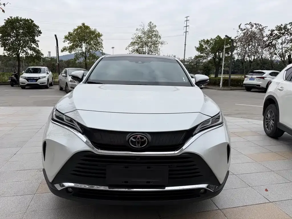 Toyota Harrier — фото 4