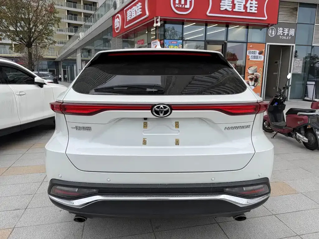 Toyota Harrier — фото 8