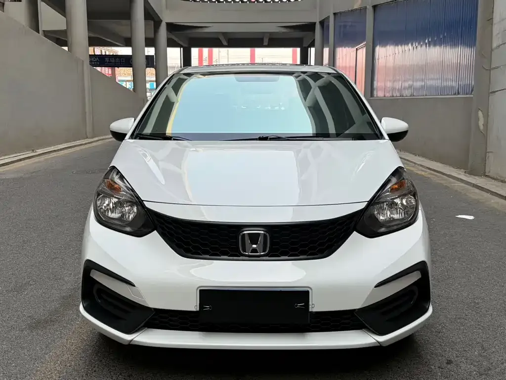 Honda Fit — фото 10