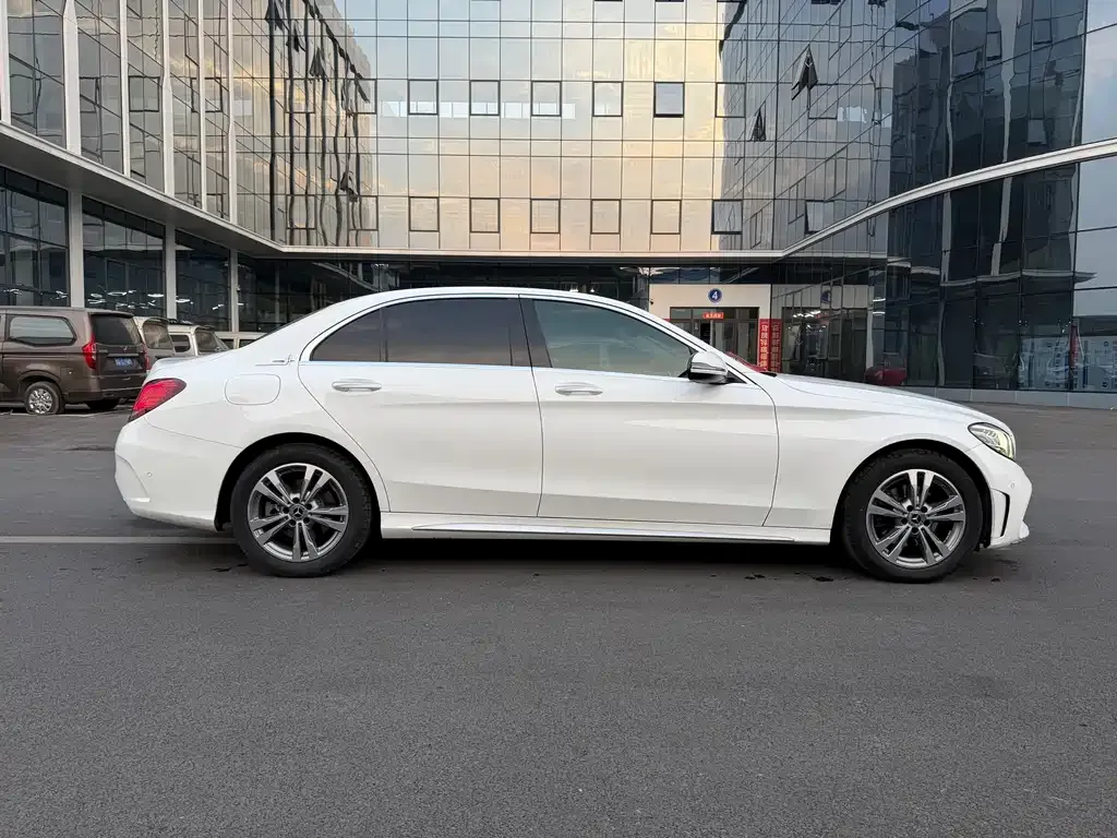 Mercedes-Benz C-Class — фото 9