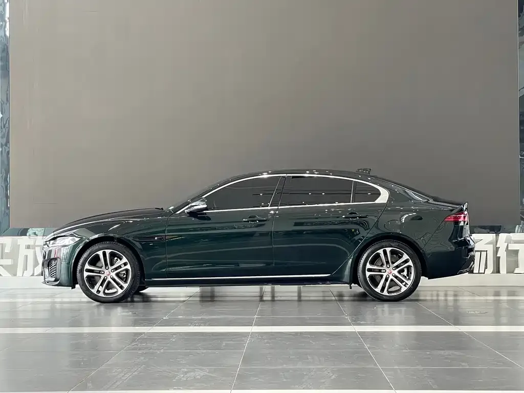 Jaguar XEL — фото 10