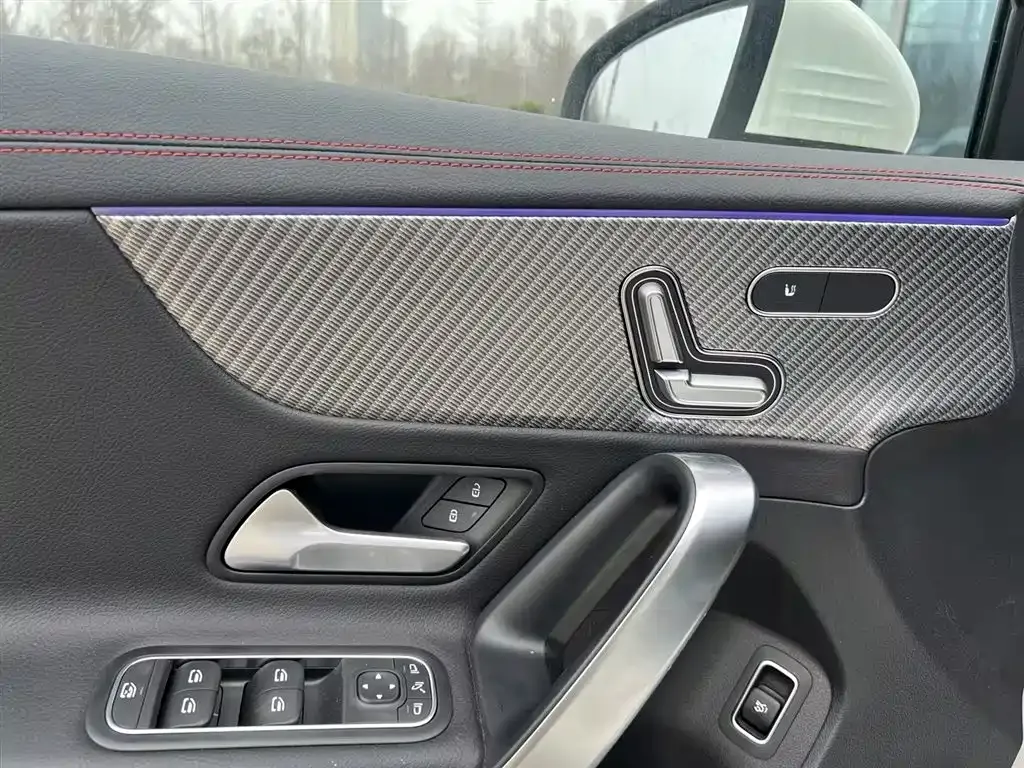 Mercedes-Benz A-Class — фото 10