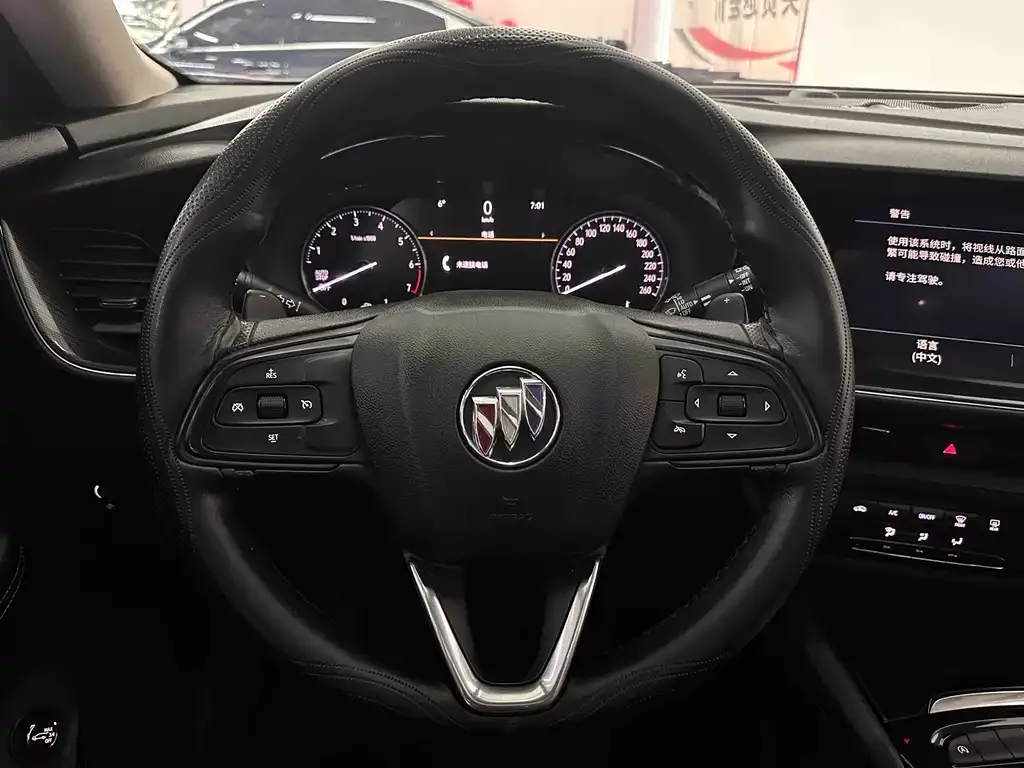 Buick Envision Plus — фото 8