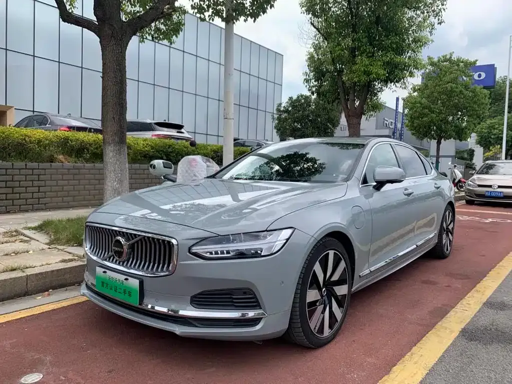 Volvo S90 PHEV — фото 1