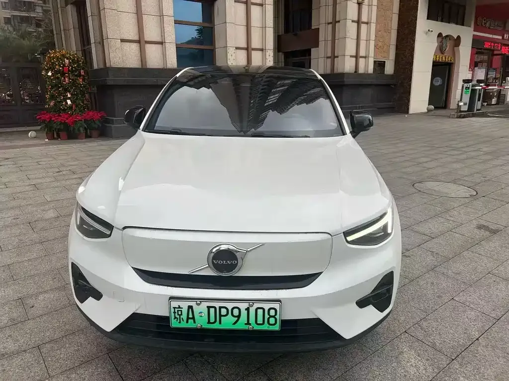Volvo C40 — фото 3