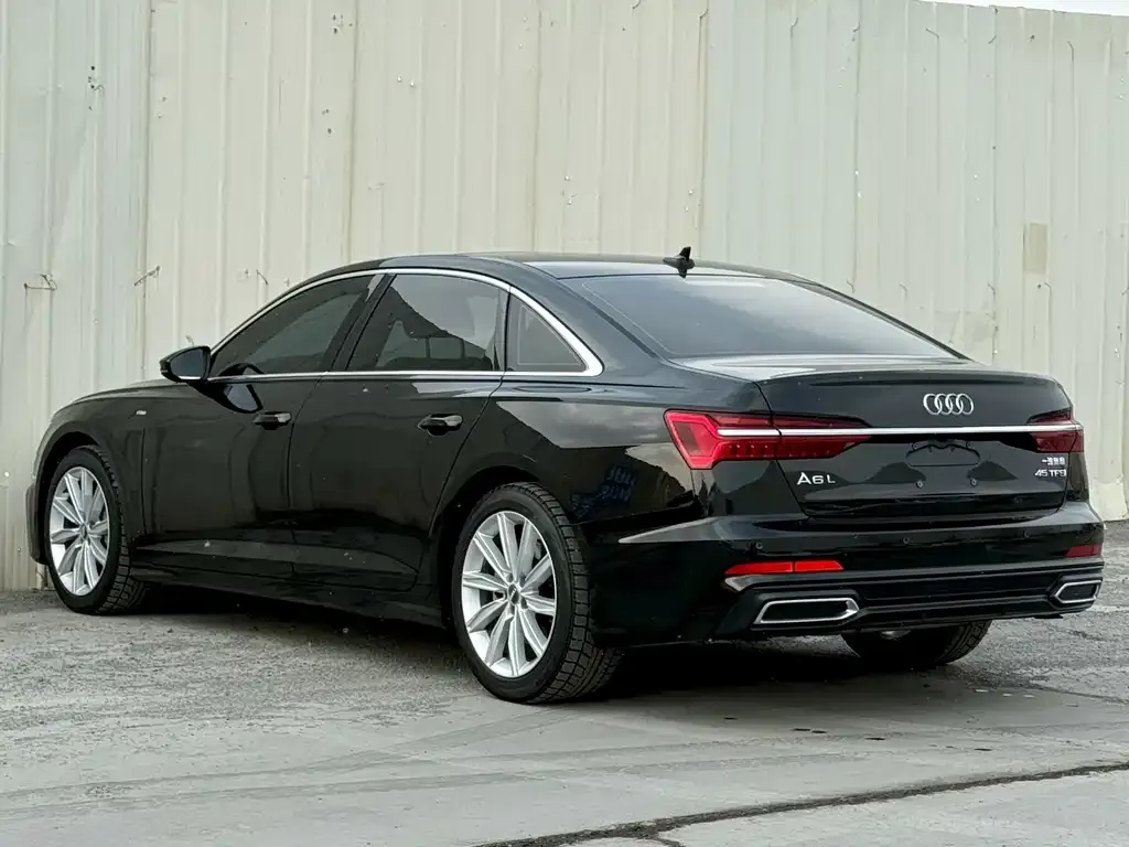 Audi A6L — фото 6