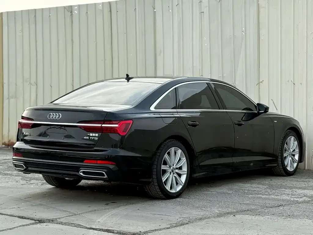 Audi A6L — фото 3
