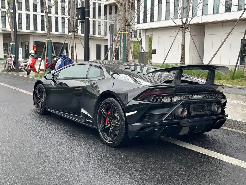 Lamborghini Huracan — фото 10