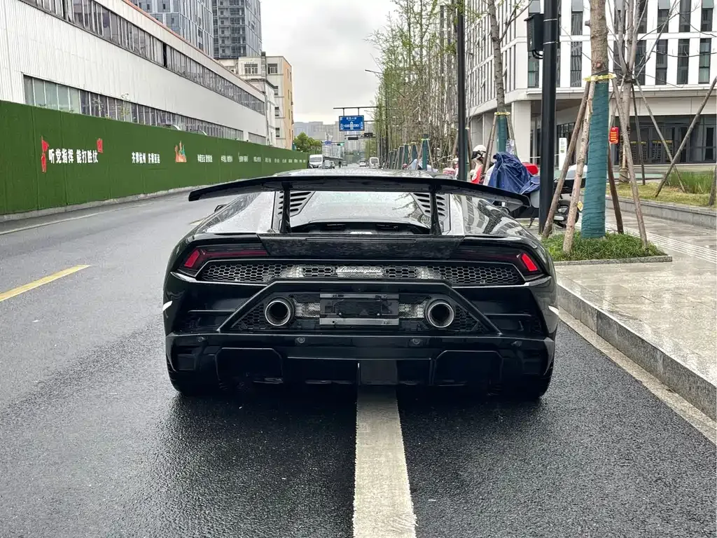 Lamborghini Huracan — фото 9
