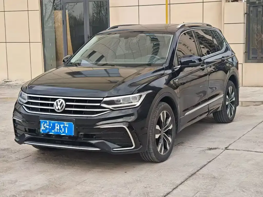 Volkswagen Tiguan L — фото 3