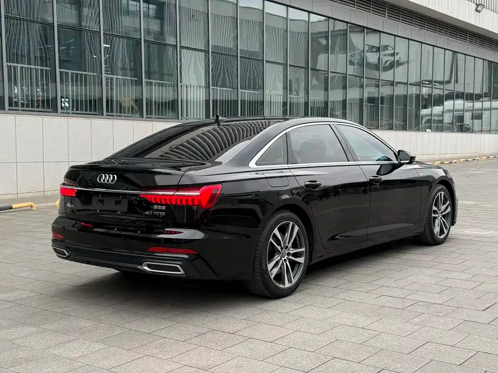 Audi A6L — фото 2