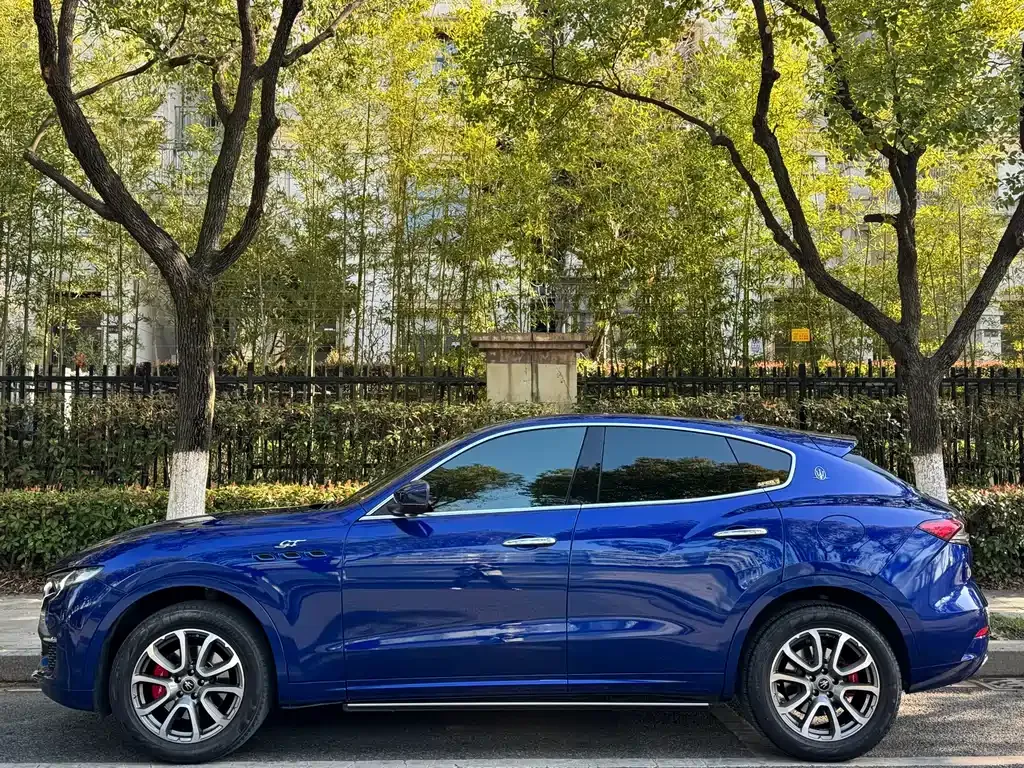 Maserati Levante — фото 10