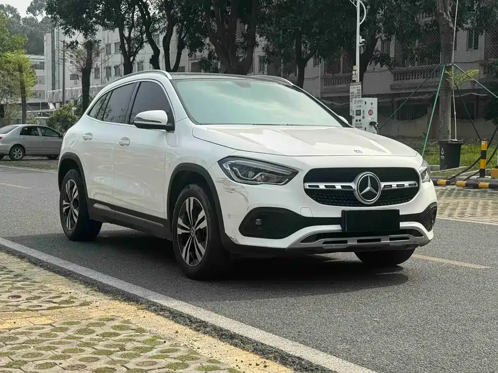 Mercedes-Benz GLA — фото 7
