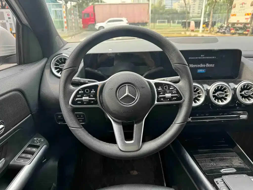 Mercedes-Benz GLA — фото 5