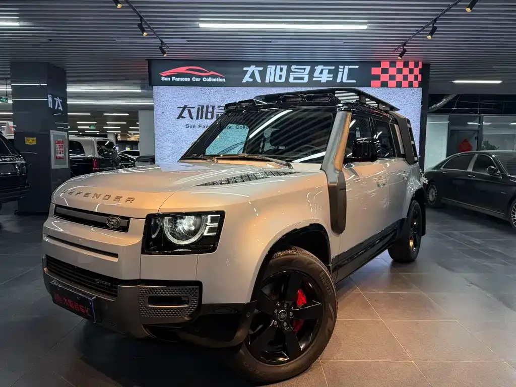 Land Rover Defender — фото 1