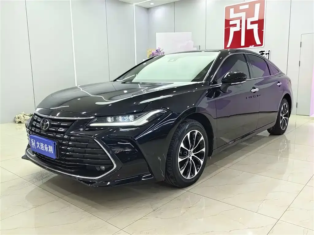 Toyota Avalon — фото 1