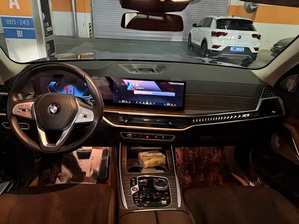 BMW X7 — фото 3