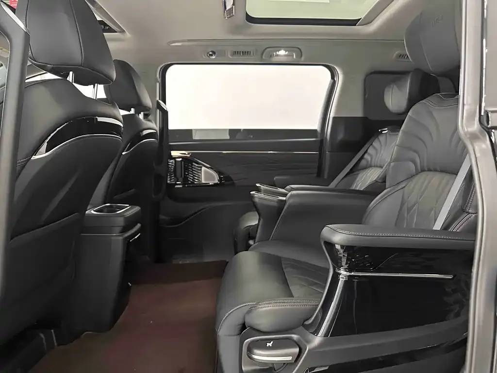 GAC Motor Trumpchi M8 — фото 2