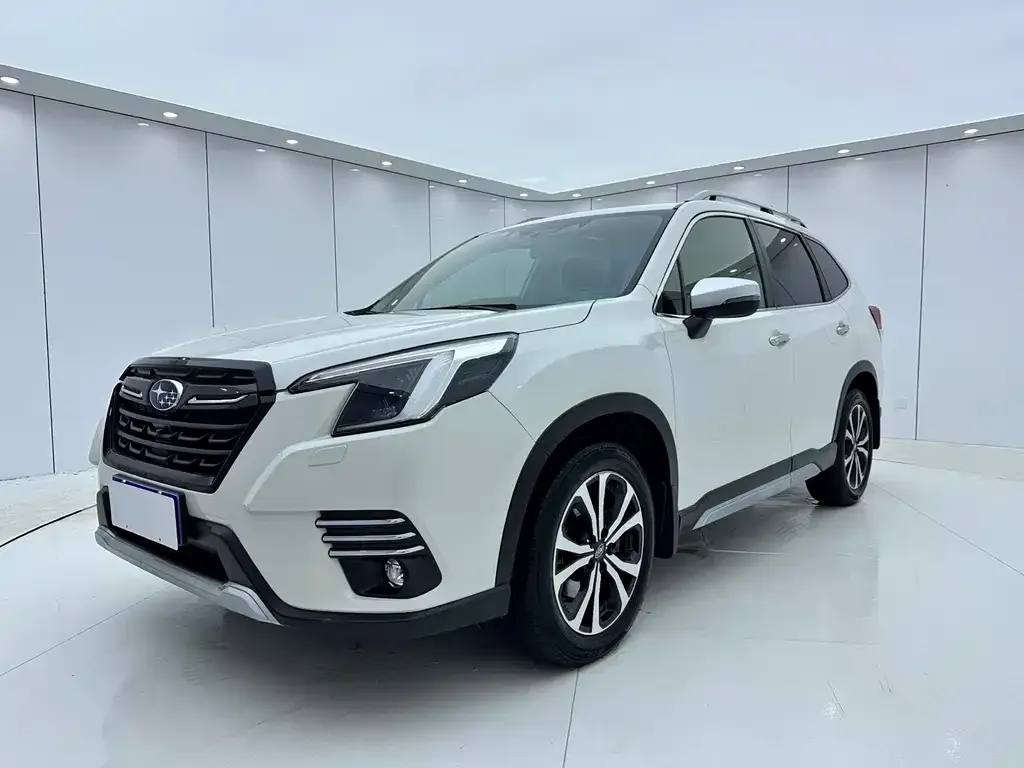 Subaru Forester — фото 1