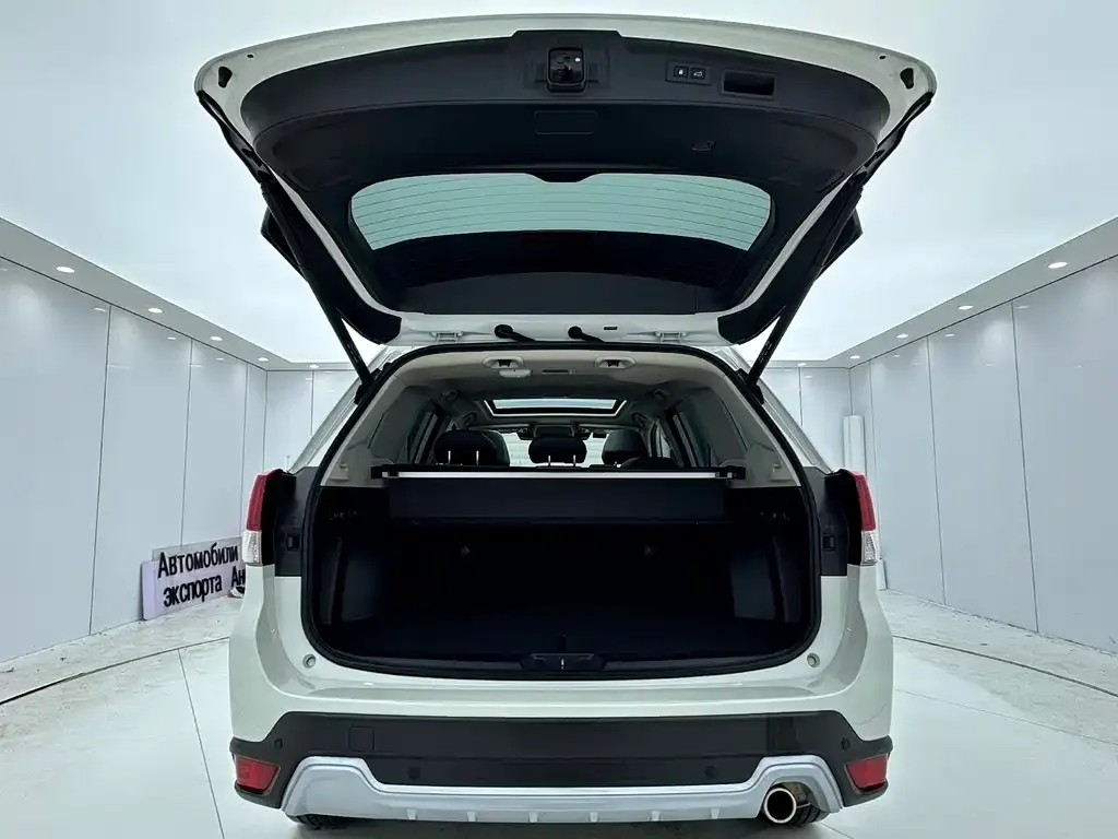 Subaru Forester — фото 2