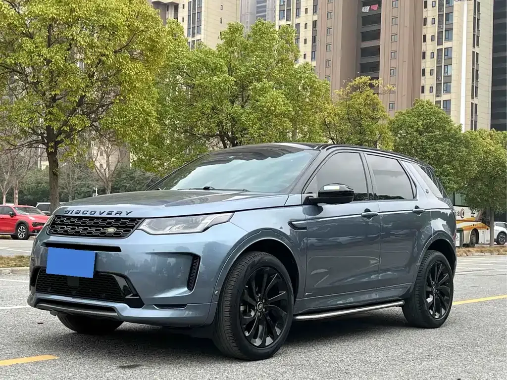Land Rover Discovery Sport — фото 1