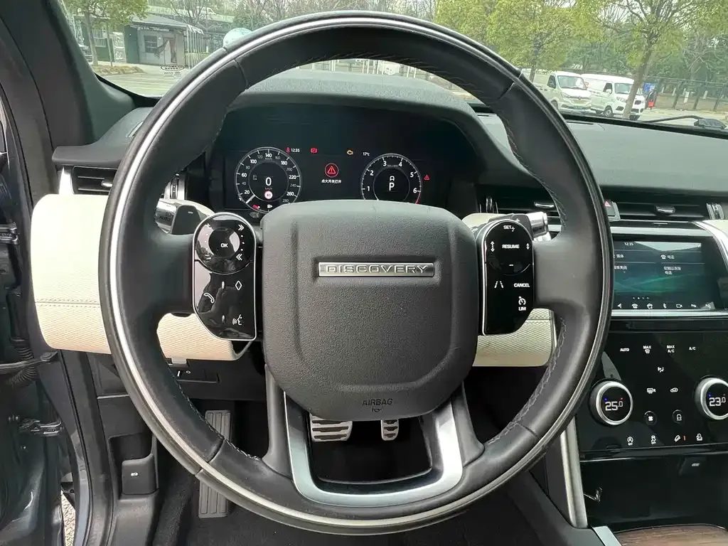 Land Rover Discovery Sport — фото 2
