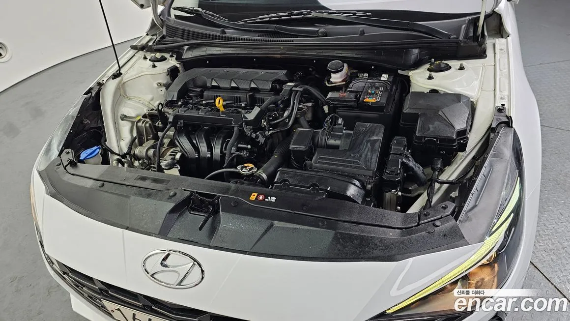 Hyundai AVANTE — фото 3