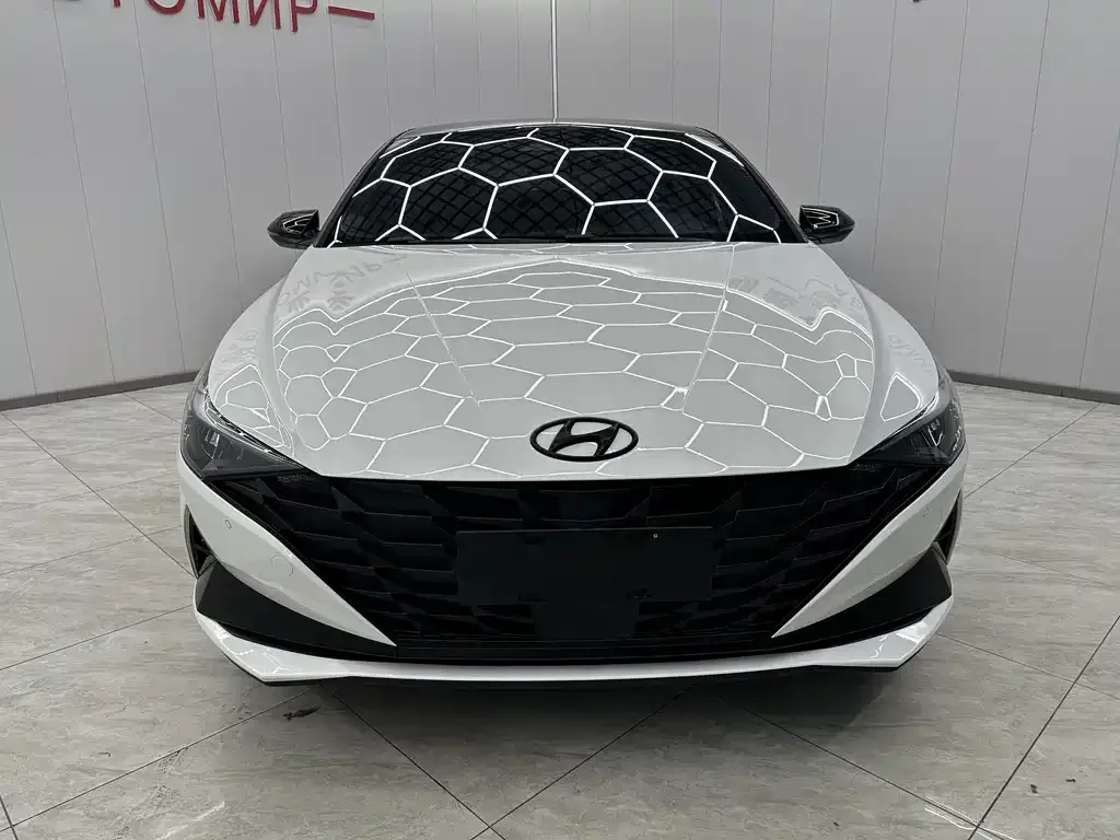 Hyundai Elantra — фото 9