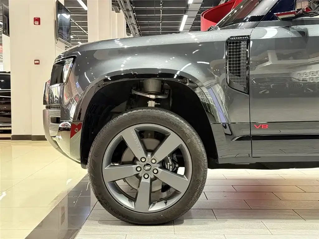 Land Rover Defender — фото 10