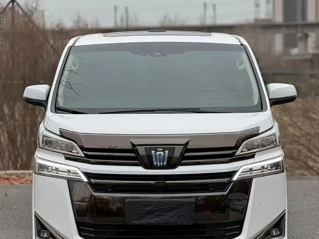 Toyota Vellfire — фото 8